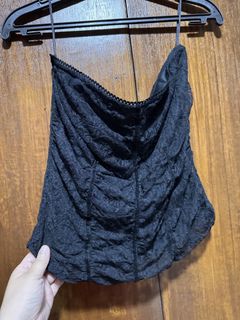 (Category: ) located in . Submitted by KK_declutterluxx (Listing ID 1446445768, Image 1). Description: .