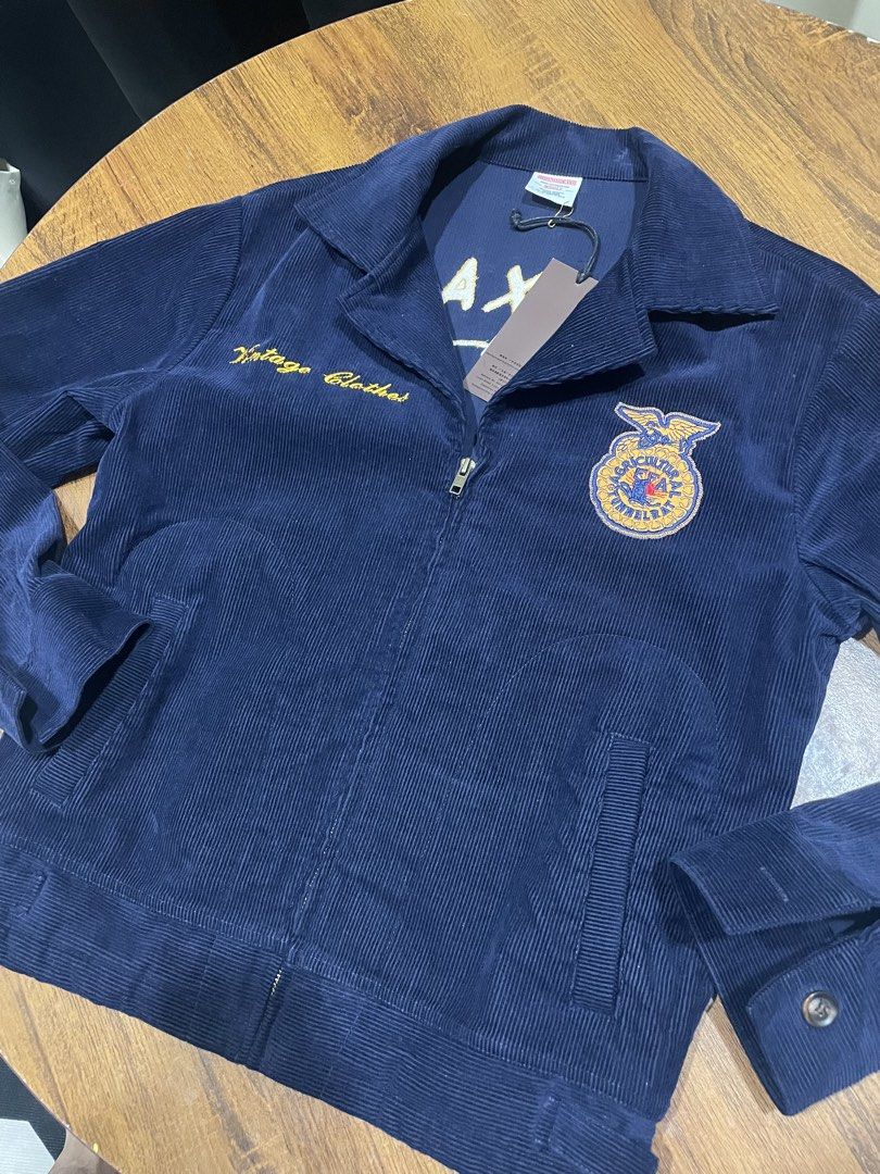 FFa jacket (Category: Coats, Jackets and Outerwear) located in Johor Bahru. Submitted by adamyeshnena (Listing ID 1446479143, Image 1). Description: Assalamualaikum dan salam sejahtera Ffa jacket Local brand china Used once buat gambar Tiada cacat cela atau pin hole Condition 9.5/10 macam baru Pit 21/24L Corduroy blue.