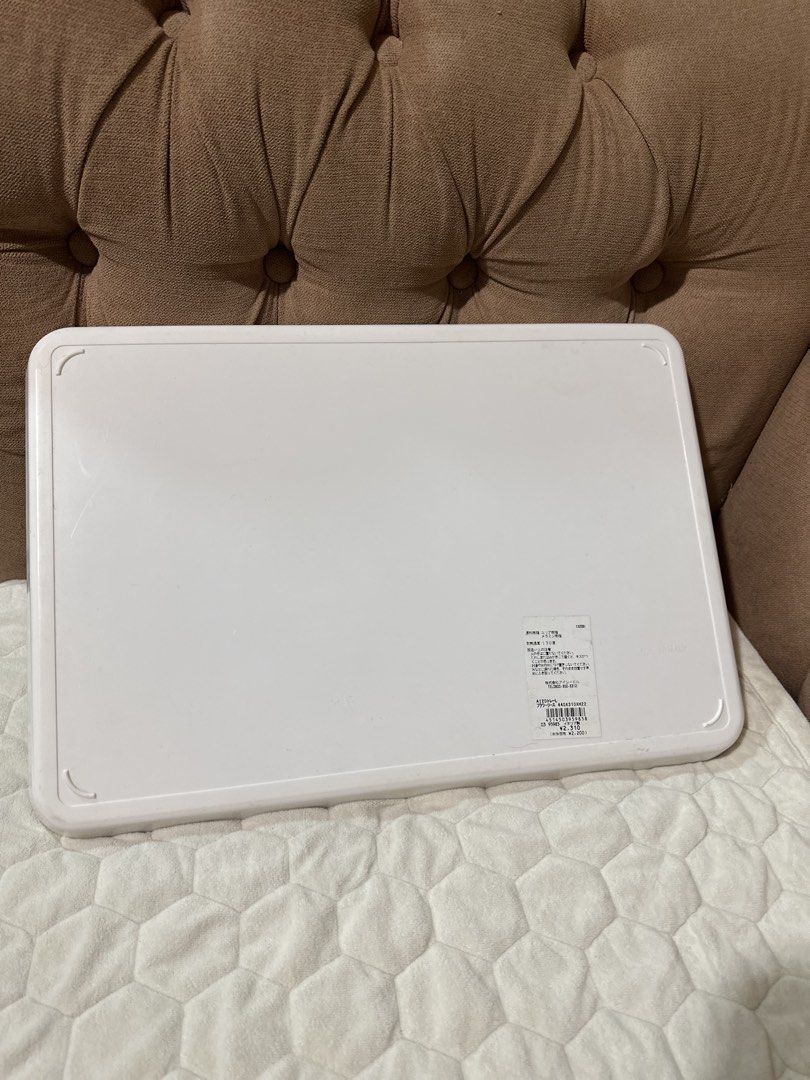Floral Large Serving Tray Made in Italy (Category: Other Kitchenware & Tableware) located in Davao. Submitted by favoritepreloved (Listing ID 1446472855, Image 2). Description: 💜 31cm x 44cm.