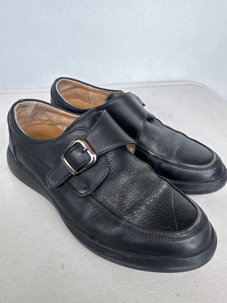 Gibi Genuine Leather Black Shoes Size 35 (Category: Babies & Kids Fashion) located in Manila. Submitted by classywardrobemanila (Listing ID 1446425512, Image 3). Description: Gibi Genuine Leather Black Shoes Size 35 needs cleaning as there are scratches. no box.