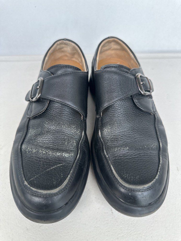 Gibi Genuine Leather Black Shoes Size 35 (Category: Babies & Kids Fashion) located in Manila. Submitted by classywardrobemanila (Listing ID 1446425512, Image 1). Description: Gibi Genuine Leather Black Shoes Size 35 needs cleaning as there are scratches. no box.
