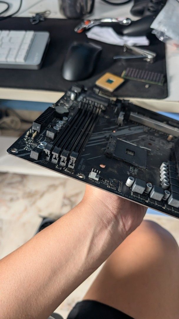 Gigabyte AORUS Motherboard494517512810670084