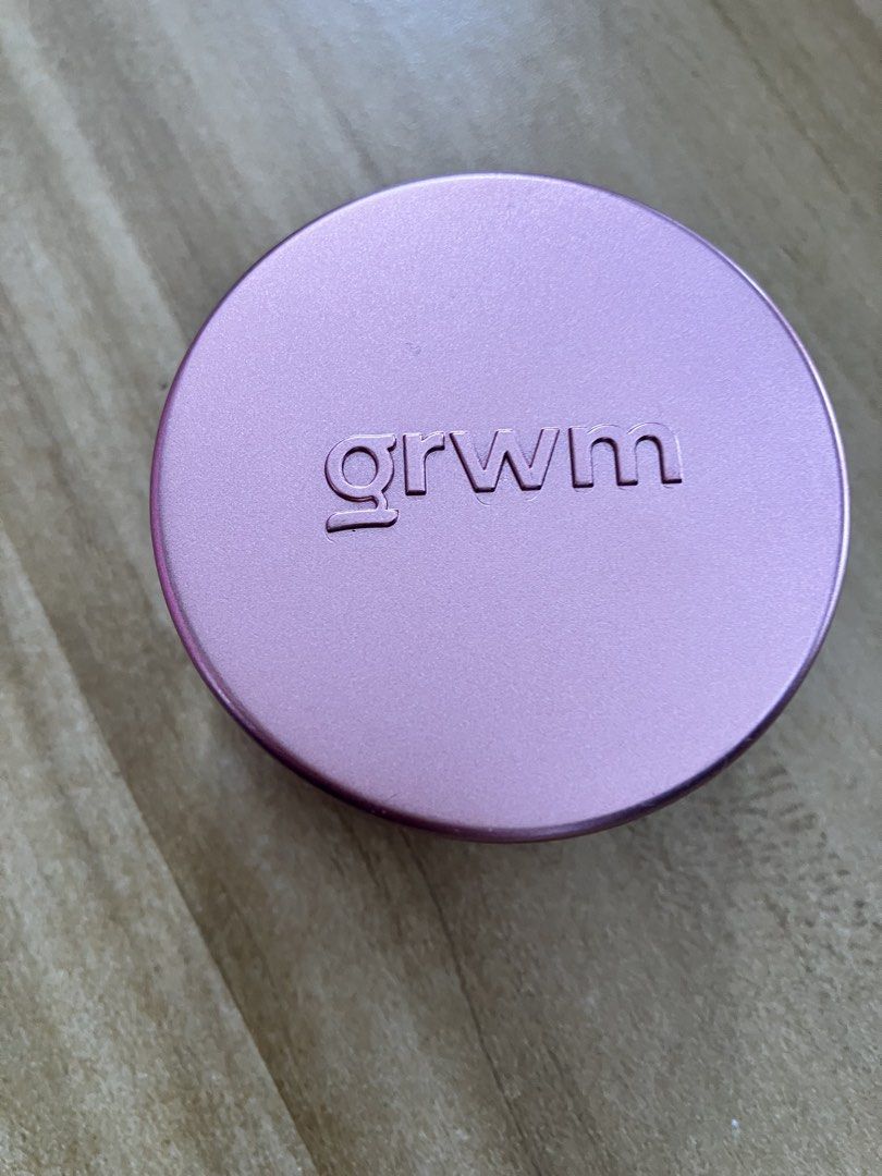 GRWM Mini Loose Baking & Setting Powder Bright N' Pink (Category: Makeup) located in Manila. Submitted by abortedfetus (Listing ID 1446365556, Image 2). Description: used twice. .