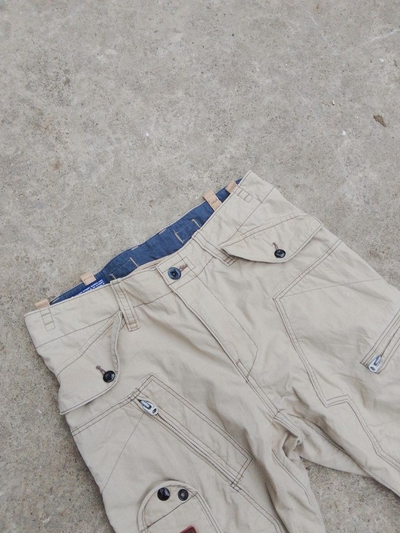 G-STAR RAW AERO POWEL PANTS (Category: Jeans) located in Naga. Submitted by choythrift (Listing ID 1446490411, Image 2). Description: G-STAR RAW AERO POWEL PANTS Condition: 9/10 Color rate: 9/10 Plus shipping fee J and t , flash express /drop off urban chicc Meet up around Naga city and Magarao Location: Naga City, Bicol Direct Message 💌.