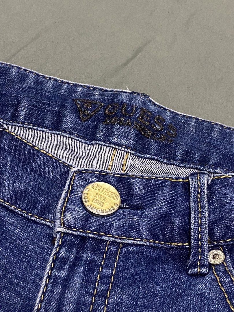 Guess denim low-rise shorts (Category: Shorts) located in Naga. Submitted by jamesarkkkk (Listing ID 1446524802, Image 2). Description: .