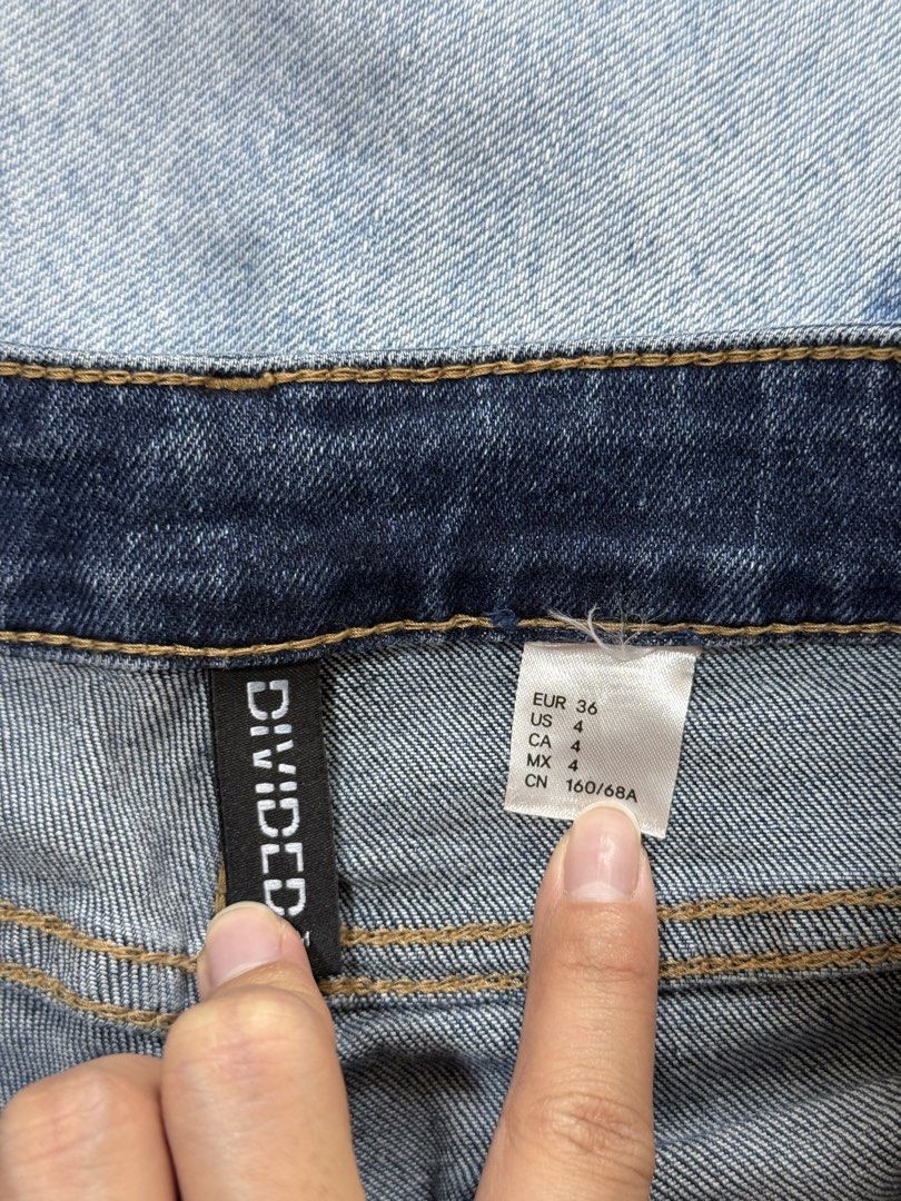 H&M Flare Pants (Category: Jeans) located in Bacoor. Submitted by c8declutters (Listing ID 1446410786, Image 3). Description: H&M Flare Pants Color: Dark Blue Size: 34 & 36 Condition: Used a few times Rfs: doesnt fit me Price: ₱700 each (Selling 2 pairs).