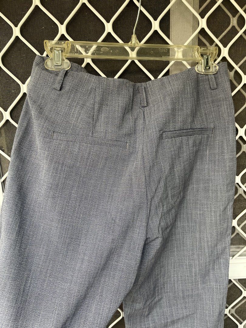 H&M Grey Cropped Trousers (Category: Other Bottoms) located in Antipolo. Submitted by andyroid (Listing ID 1446452229, Image 2). Description: - H&M Grey Textured Dress Pants - Only used once - Straight leg cut - Please check photos for measurements.