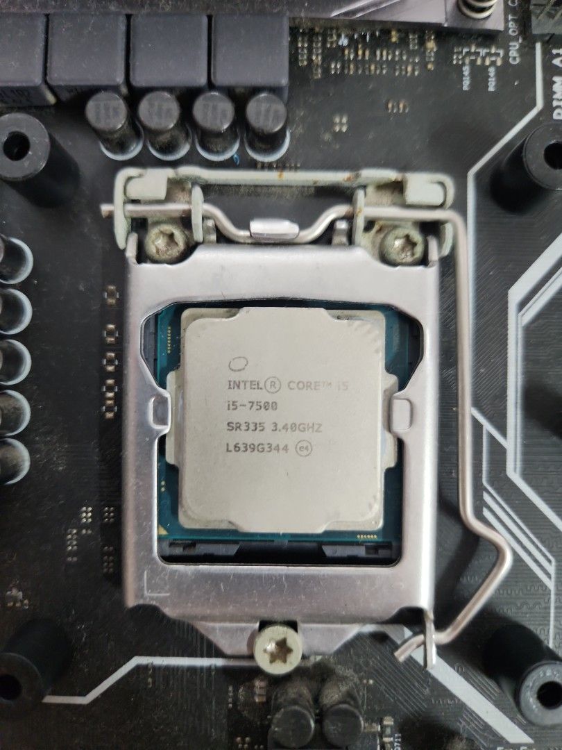 Intel Core i5-7500 CPU494641745075251200