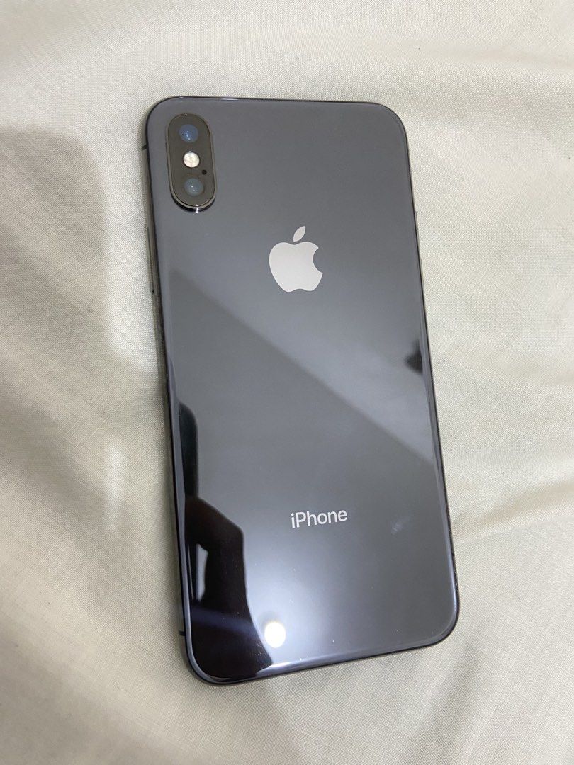 IP X SERIES (Category: iPhone X Series) located in Manila. Submitted by _mriaemlga (Listing ID 1446467457, Image 3). Description: ip x in black, 64GB (just need battery replacement) available all network (wifi + cellular data) 📌lcd replacement (but still in good condition) - With original box - With 2 cases - With cable - Wisken Tempered Glass Installed - Minor issue: micro dents on side as shown in the pictures ps: not available for meet up PM 