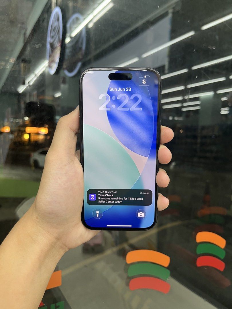 Iphone 15 (matte black) (Category: iPhone 15 Series) located in Manila. Submitted by albezanico85367 (Listing ID 1446350901, Image 2). Description: IPhone 15 (matte black) ₱25,200 Negotiable!! Sale or swap (iphone 13 to 17 promax) - 128gb - 84% bat health (824+ cc) - No sim restriction - No iCloud issue | Unli reset - Ntc approved - First use October 2023 INCLUSIONS: Unit, box, and case Location : monumeto | sm grand | sm bicutan.