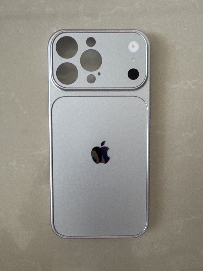 Iphone 15pro max case (Category: iPhone 15 Series) located in Quezon City. Submitted by sellinglowerthanlow (Listing ID 1446409498, Image 1). Description: Case only.
