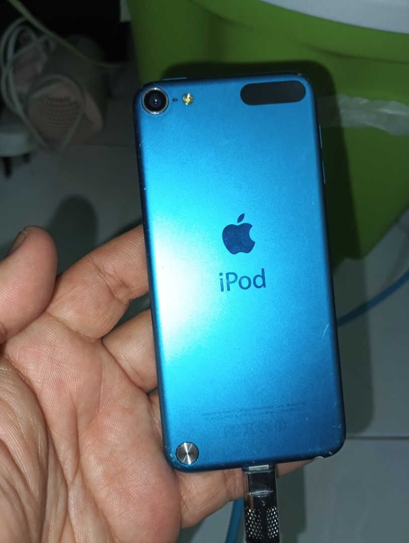 IPOD 7 BROKEN (Category: CDs & DVDs) located in Kepala Batas. Submitted by haniflamin91 (Listing ID 1446353733, Image 3). Description: IPOD 7 BROKEN SCREEN CRACK IPOD DISABLED NO PASSWORD AS IT IS DONT ASK TECHNICHIAN QUESTION IM NOT AN EXPERT CHARGING OK BATTERY UNKNOWN SPEAKER UNKNOWN.