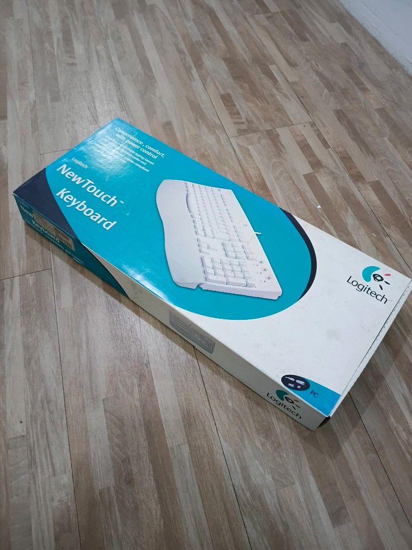 Ivory White PS2/AT Keyboard494498620501534720