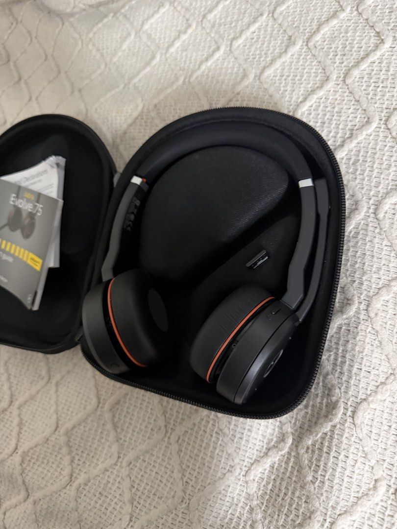 Jabra Evolve 75 Headphones with Case (Category: Headphones & Headsets) located in Muntinlupa City. Submitted by kfces (Listing ID 1446528399, Image 2). Description: - Jabra Evolve 75 headphones - Wireless - Noise Cancelling - Includes: original carrying case and documentation - Perfect for: calls & music - Features comfortable earcups for extended wear MOP: Gcash/ BPI.