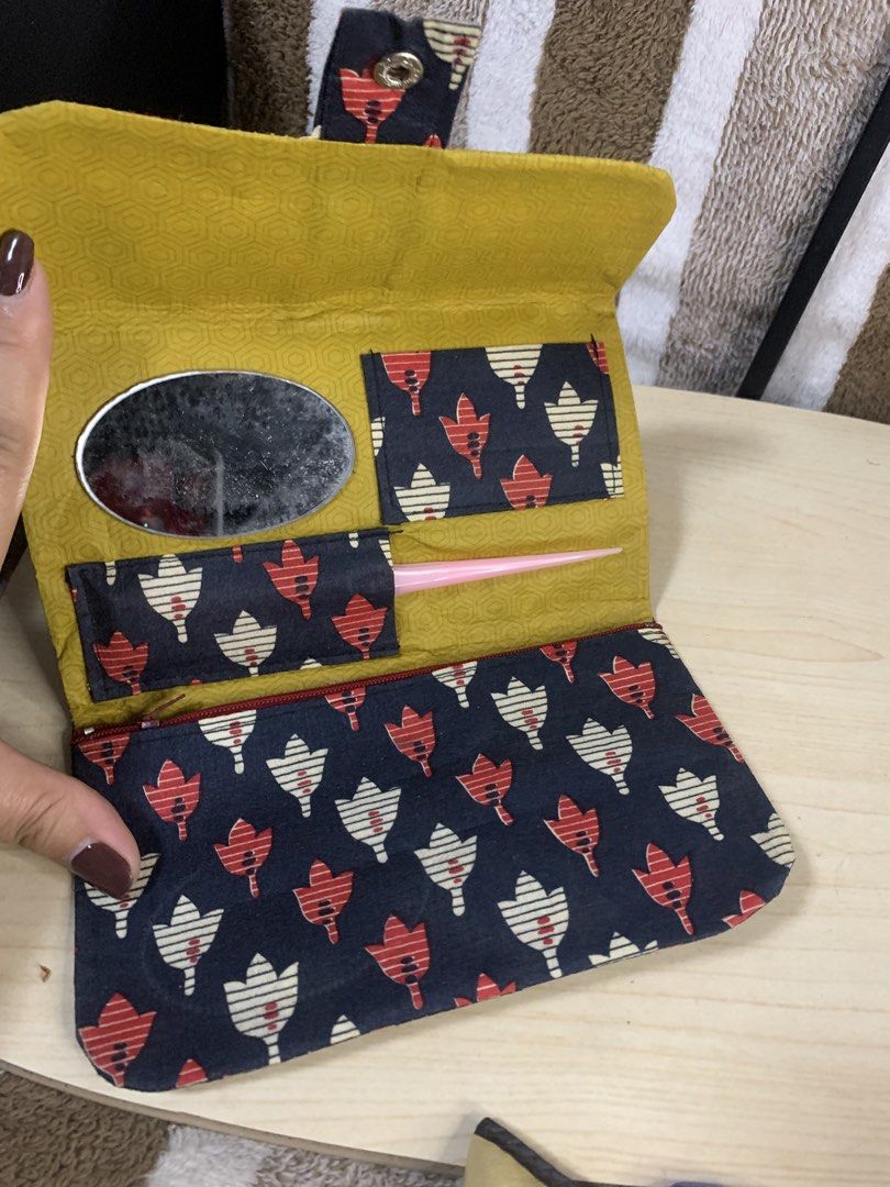 Japan japanese pouch (Category: Other Accessories) located in Cabanatuan. Submitted by mjluxxejapan (Listing ID 1446376747, Image 1). Description: Fixed price prang makapal n japanese paper material matibay naman may brush at mirror s loob.approx 7”x4.5” pg nka fold matibay ung brush cute .