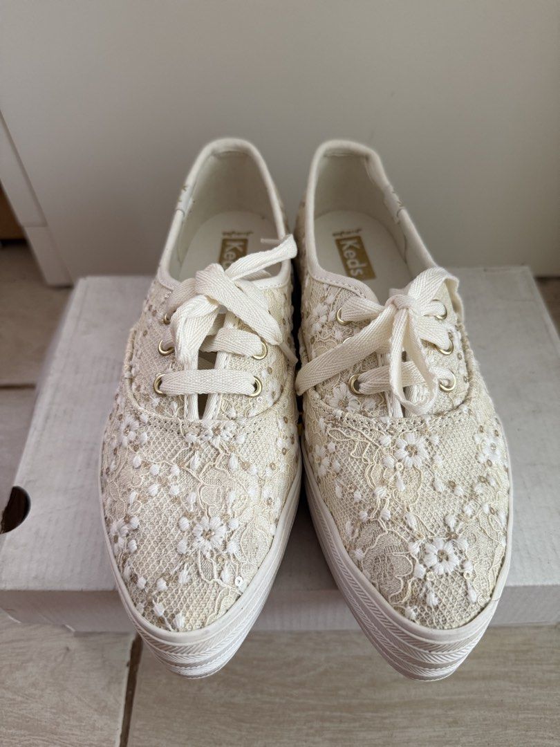 Keds Point Lace Shoes (Category: Sneakers) located in Bacoor. Submitted by c8declutters (Listing ID 1446408380, Image 2). Description: Keds Point Lace Shoes Color: Creme Size: 6.5 Condition: used a few times Price: ₱1,500.