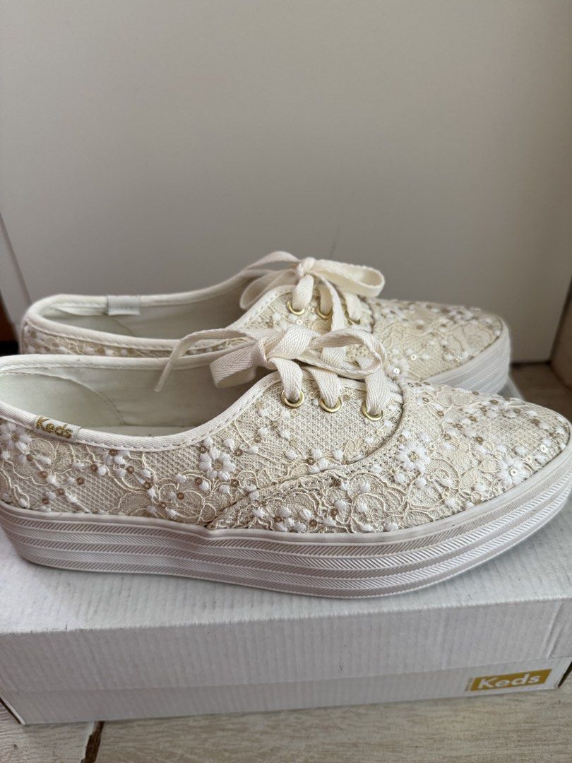 Keds Point Lace Shoes (Category: Sneakers) located in Bacoor. Submitted by c8declutters (Listing ID 1446408380, Image 3). Description: Keds Point Lace Shoes Color: Creme Size: 6.5 Condition: used a few times Price: ₱1,500.