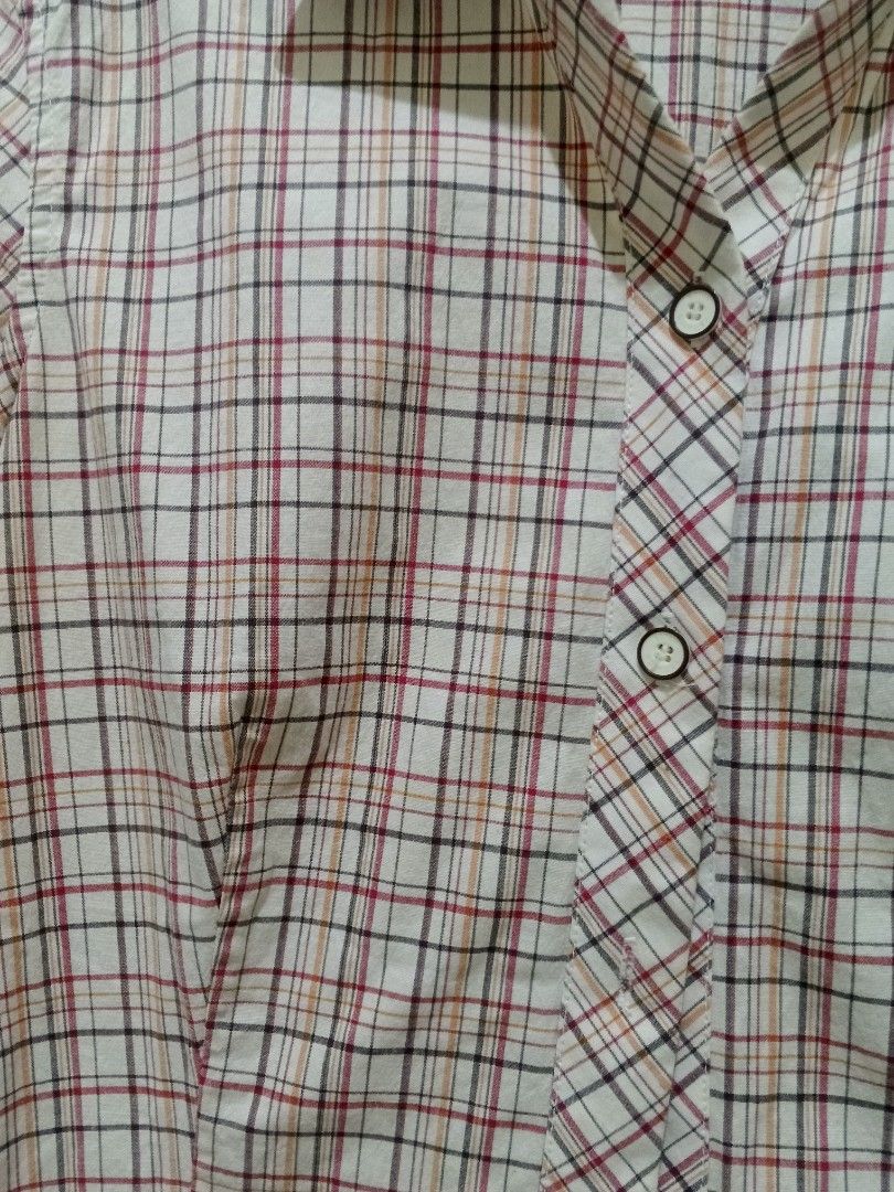 Kemeja Fit Body Fitted, Fitted Shirt (Kategori: Atasan) berada di Depok. Dikirim oleh keitsukkikei (ID iklan 1446378893, Gambar 2). Deskripsi: Ld 80cm Fit s to m No defect no stain.