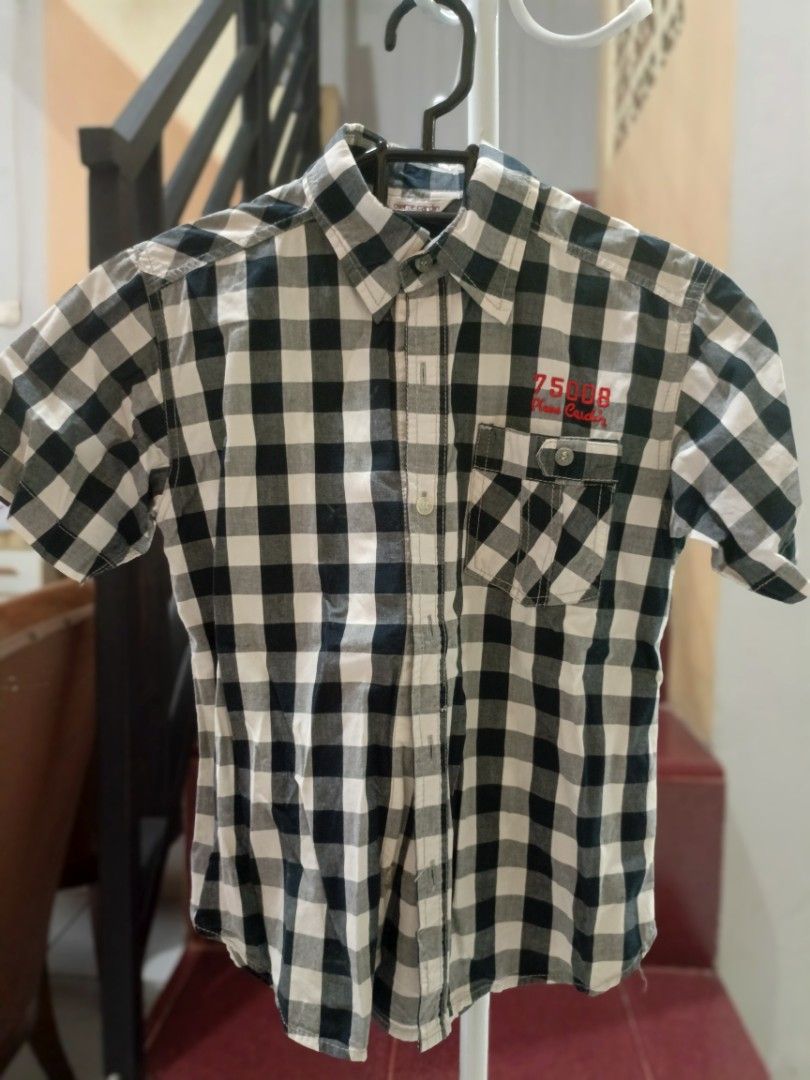 Kemeja Pierre Cardin kids uk L (Kategori: 8 hingga 12 tahun) berada di Jakarta Timur. Dikirim oleh butik_cantiqz (ID iklan 1446394002, Gambar 1). Deskripsi: .