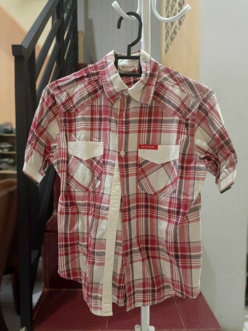 Kemeja Pierre Cardin kids uk L (Kategori: 8 hingga 12 tahun) berada di Jakarta Timur. Dikirim oleh butik_cantiqz (ID iklan 1446391943, Gambar 1). Deskripsi: .