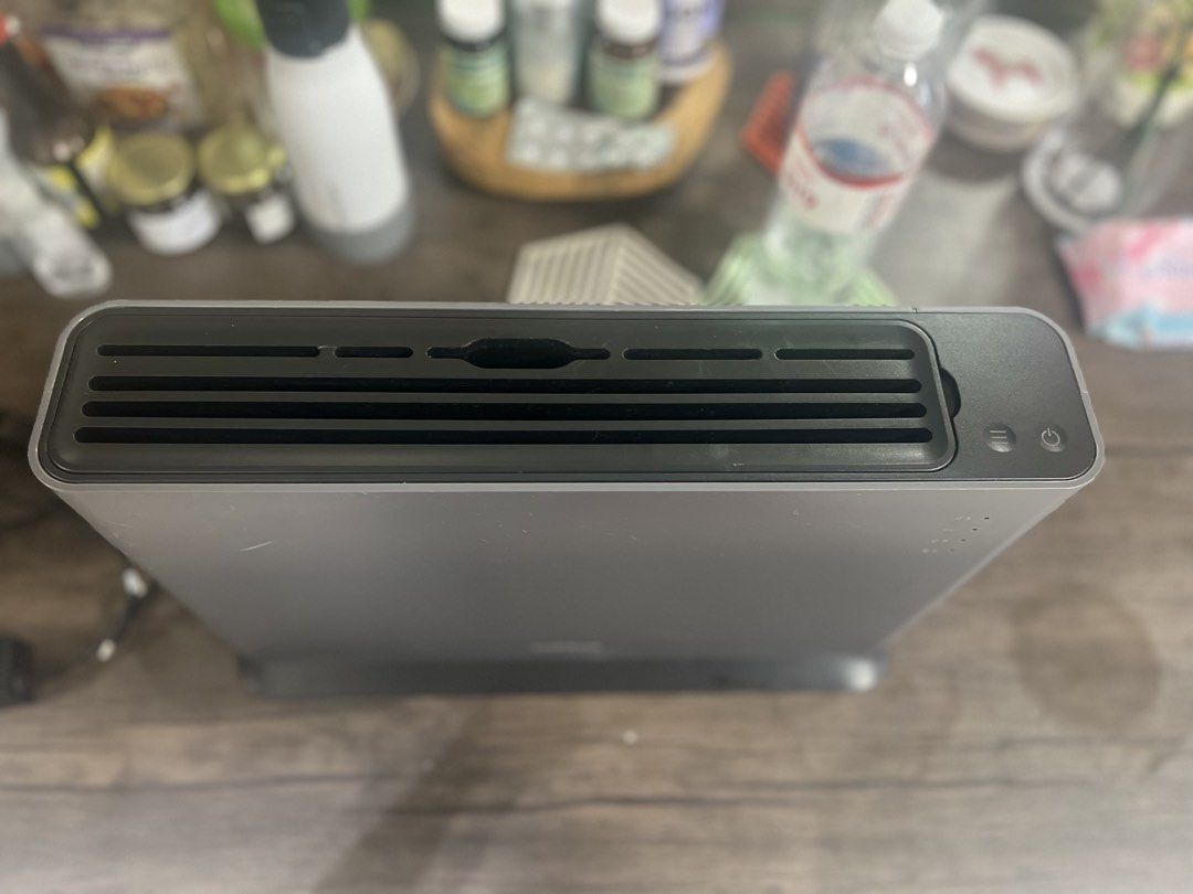 Knives Organizer with UV light (Category: Knives & Chopping Boards) located in Cainta. Submitted by hunchester (Listing ID 1446454848, Image 2). Description: LOCK & LOCK KNIVES ORGANIZER - Has UV function - clean and very useful - it also has a slot for thin cutting boards .