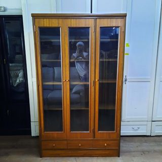 (Category: ) located in . Submitted by ivan_furnitures421 (Listing ID 1446432293, Image 1). Description: .