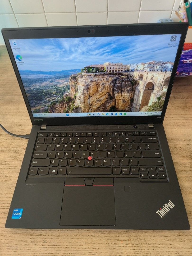 Lenovo ThinkPad Laptop P14s Gen 2i494490796216832001