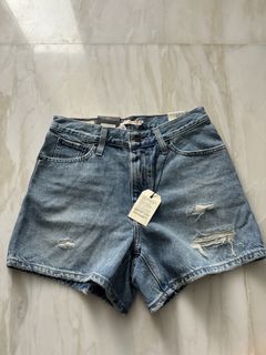 (Category: ) located in . Submitted by clothesxcottage (Listing ID 1446446638, Image 1). Description: .