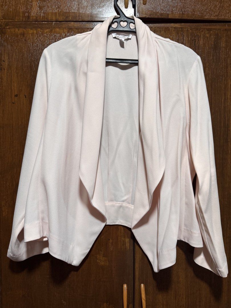 Light Pink Waterfall Drape Open Front Blazer Jacket (Category: Coats, Jackets and Outerwear) located in Quezon City. Submitted by KK_declutterluxx (Listing ID 1446445520, Image 2). Description: - Light pink blazer - Waterfall drape front - Open style, no buttons - Long sleeves with zip detail at cuffs - Estimated size: Medium - Perfect for elevating any outfit - best fit large to semi -xl - used once Sf c/o buyer.