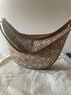 (Category: ) located in . Submitted by nyjcloset (Listing ID 1446453263, Image 1). Description: .