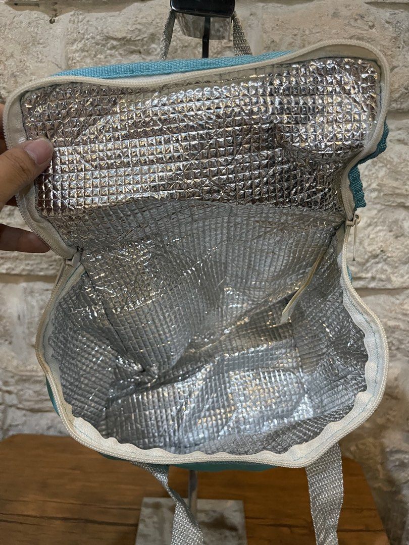 Logos Thermal bag (Category: Food Organization & Storage) located in San Fernando. Submitted by japansurpluselyu (Listing ID 1446481004, Image 3). Description: .