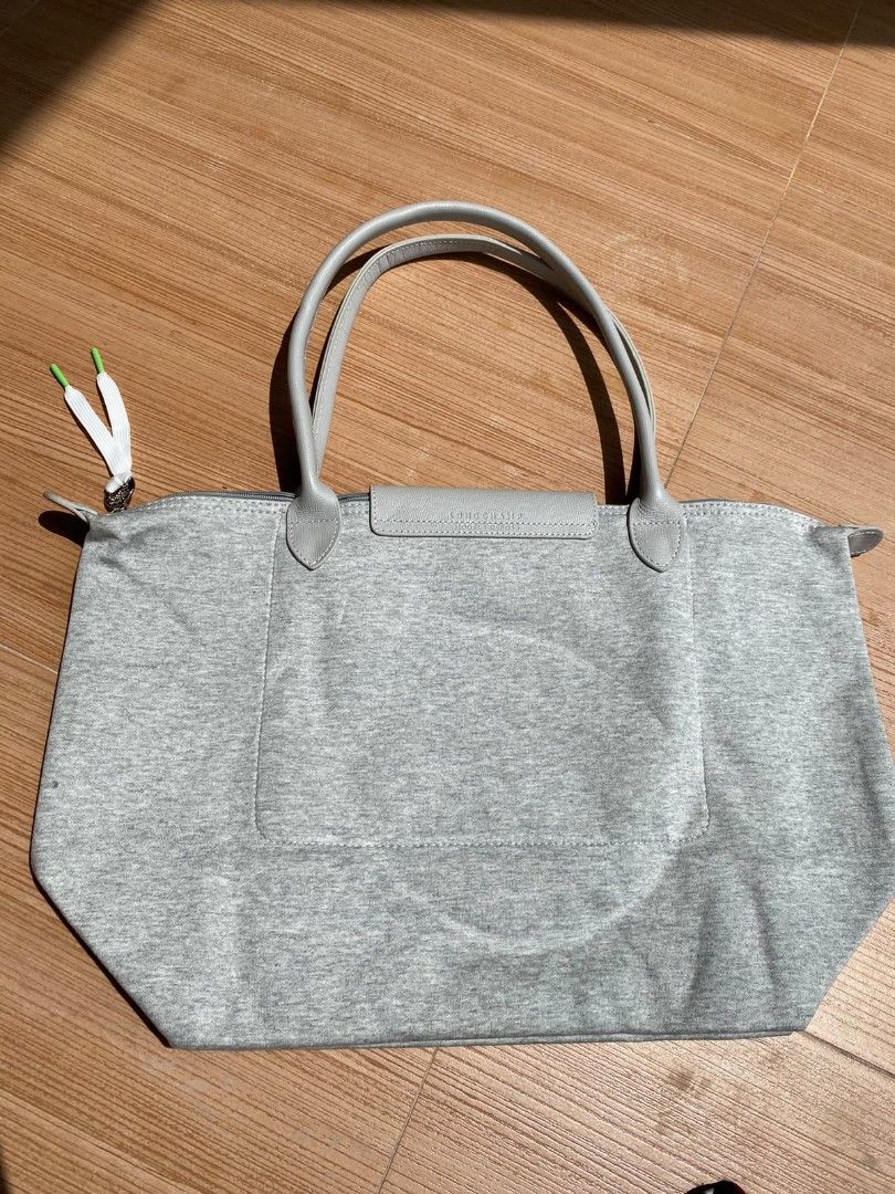 Longchamp bag (Kategori: Tas & Dompet) berada di Batam. Dikirim oleh febrianda289218 (ID iklan 1446515377, Gambar 3). Deskripsi: .