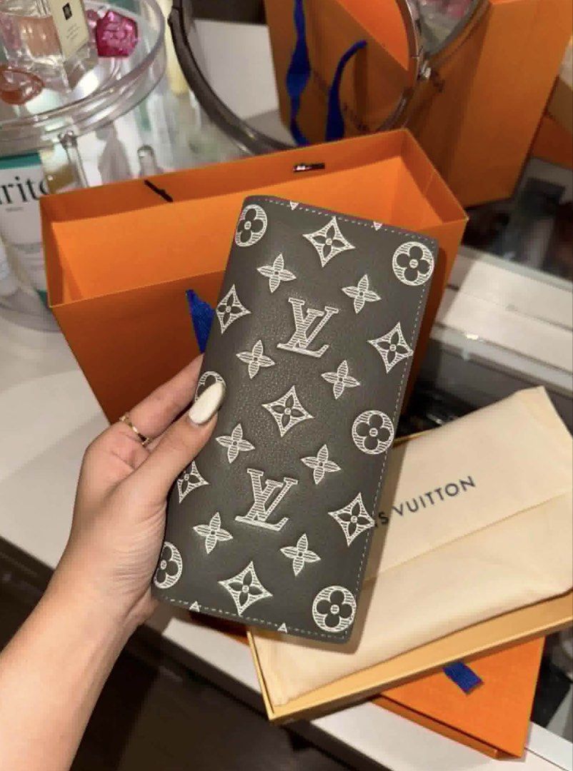 Louis Vuitton Brazza Wallet – Monogram Eclipse Giant (Category: Luxury Bags & Wallets) located in Binan City. Submitted by colormehappyph (Listing ID 1446499785, Image 1). Description: Louis Vuitton Brazza Wallet – Monogram Eclipse Giant 🖤 Selling my Louis Vuitton Brazza Wallet in the sought-after Monogram Eclipse Giant canvas. Features: • Monogram Eclipse Giant coated canvas • Gray leather lining • Multiple card slots and compartments for cash,
