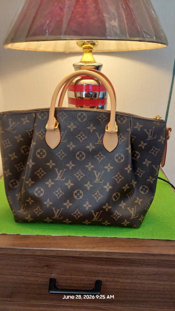 Louis Vuitton Monogram Speedy Bag (Category: Luxury Bags & Wallets) located in Manila. Submitted by concy (Listing ID 1446352398, Image 2). Description: - Classic Louis Vuitton bag - Iconic monogram canvas - Genuine leather handles and trim - Secure zipper closure - Spacious interior for essentials - Timeless and versatile for daily use or travel -Please see pictures for the flaws.