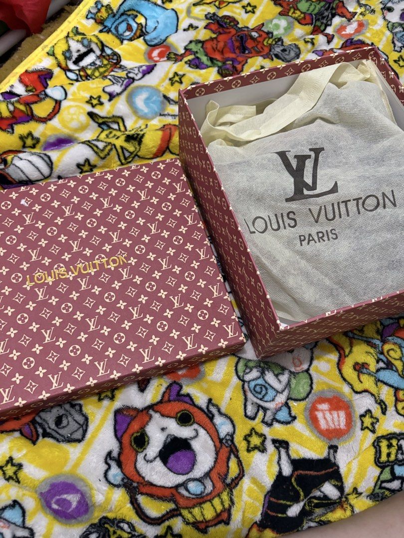 Louis vuitton sling bag with box and receipt (Category: Luxury Bags & Wallets) located in Manila. Submitted by joeydiana12 (Listing ID 1446524716, Image 2). Description: .