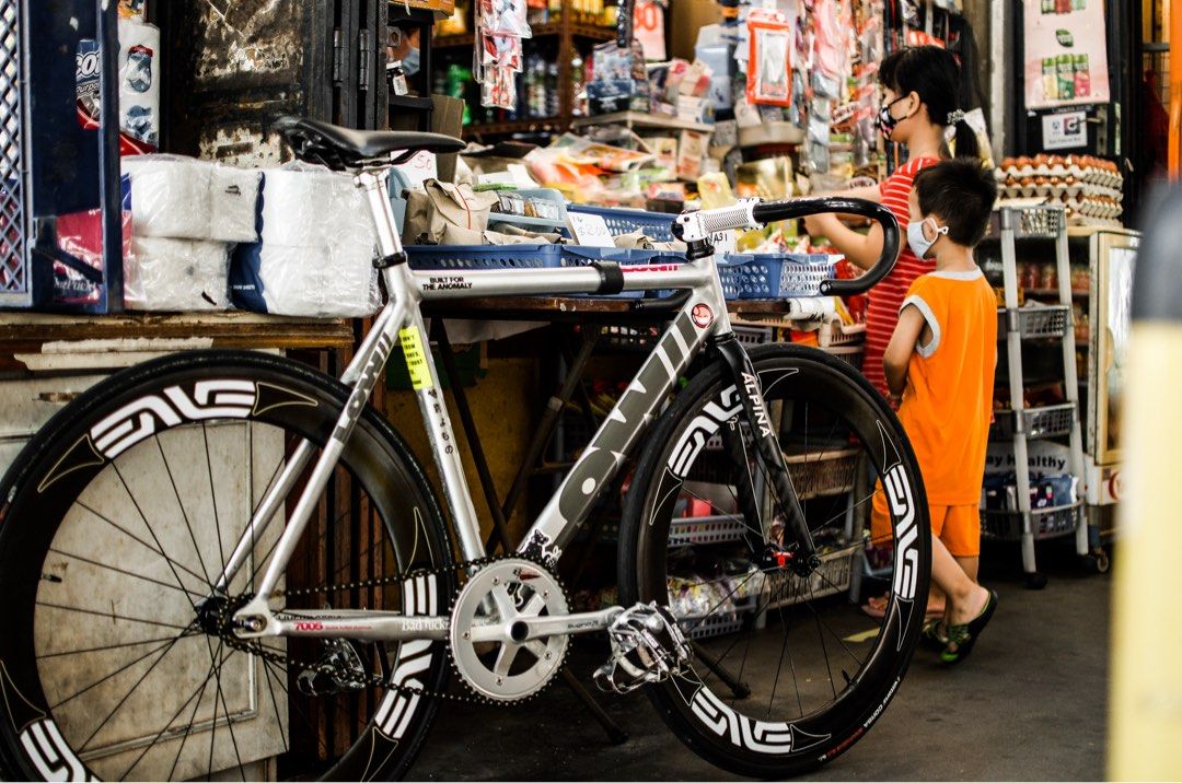 Low// track std (Category: Bicycles) located in Singapore. Submitted by btbren (Listing ID 1446353769, Image 2). Description: Low// track standard (STD) Frame: Low// track std Fork: Alpina Matt carbon Headset: Chris King Stem: Thomson x2 (100mm) -black Bar: Carbon notchas drop bar with lizard skin bar tape (42cm) Seatclamp: Thomson -black Seatpost: Thomson elite -sliver Saddle: San Marco Crankarm: Sugino 75 direct drive -black Chainring: Sugino z