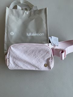 (Category: ) located in . Submitted by secondhandmanila (Listing ID 1446444522, Image 1). Description: .