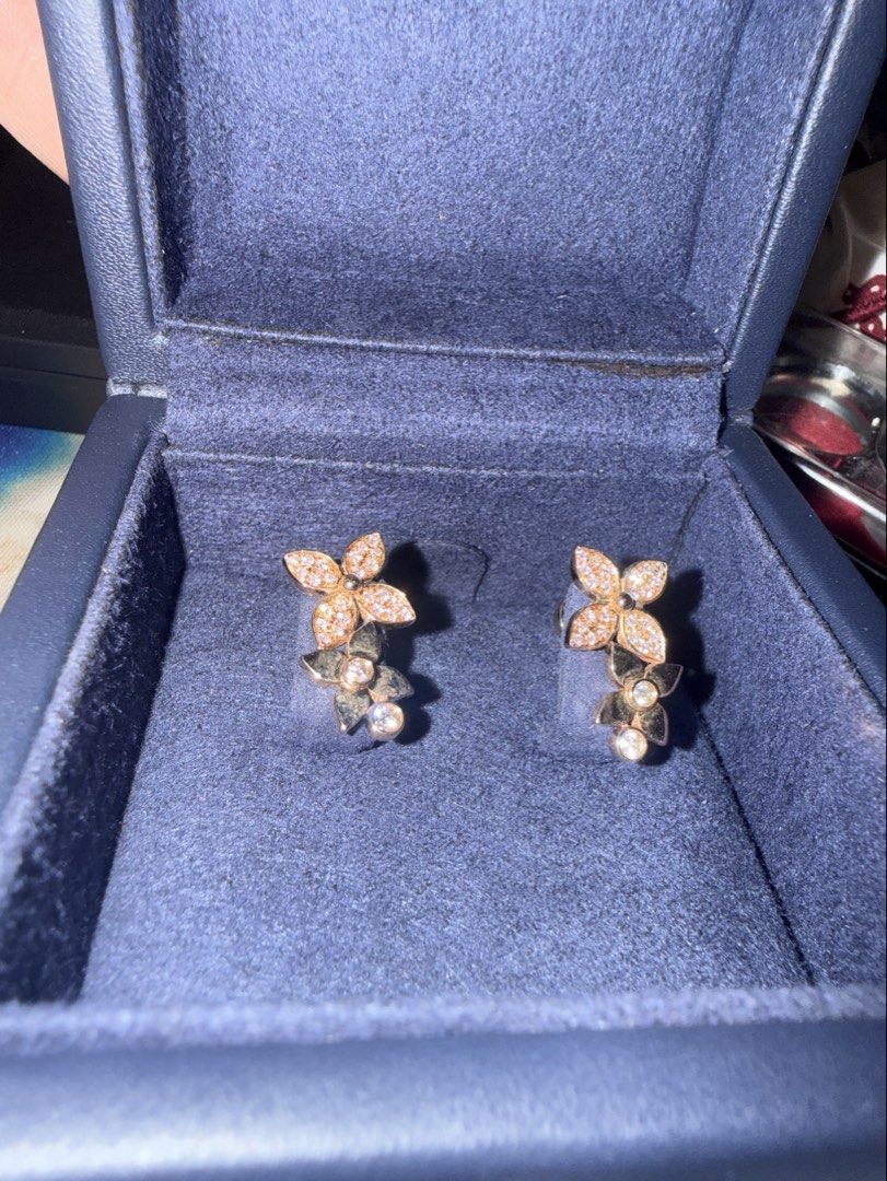 Louis Vuitton Idylle Blossom Earrings (Category: Body Jewelry) located in Quezon City. Submitted by miyah228 (Listing ID 1440044217, Image 1). Description: LV - unworn - Louis Vuitton Idylle Blossom 18K -09293080091 message if interested .