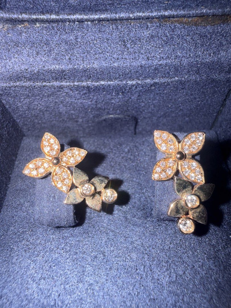 Louis Vuitton Idylle Blossom Earrings (Category: Body Jewelry) located in Quezon City. Submitted by miyah228 (Listing ID 1440044217, Image 2). Description: LV - unworn - Louis Vuitton Idylle Blossom 18K -09293080091 message if interested .