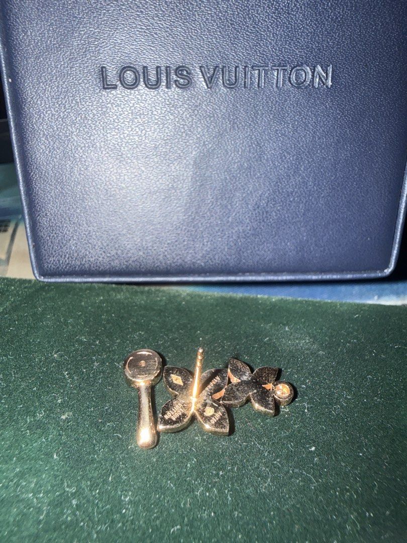 Louis Vuitton Idylle Blossom Earrings (Category: Body Jewelry) located in Quezon City. Submitted by miyah228 (Listing ID 1440044217, Image 3). Description: LV - unworn - Louis Vuitton Idylle Blossom 18K -09293080091 message if interested .
