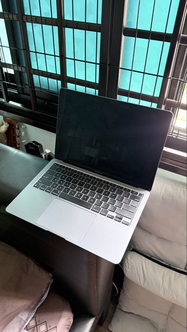 Macbook M1 Air494621967852523521