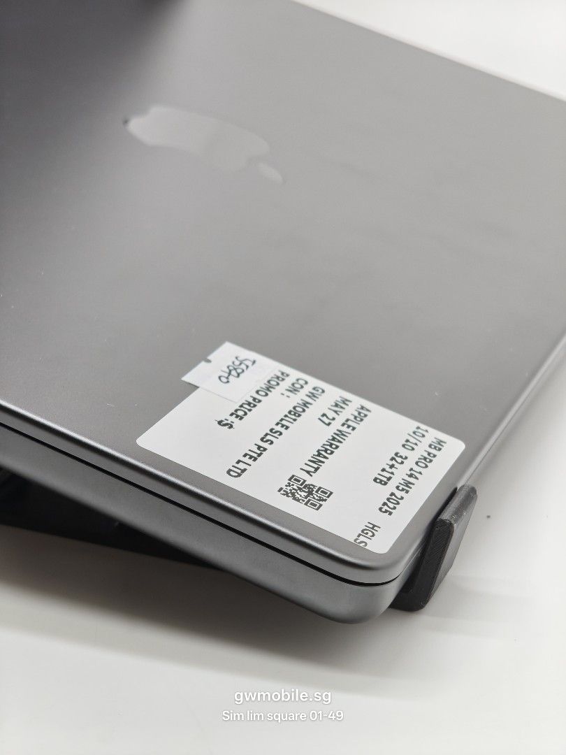 MacBook Pro M5 32/1TB 14 inch 55870494749898737592328