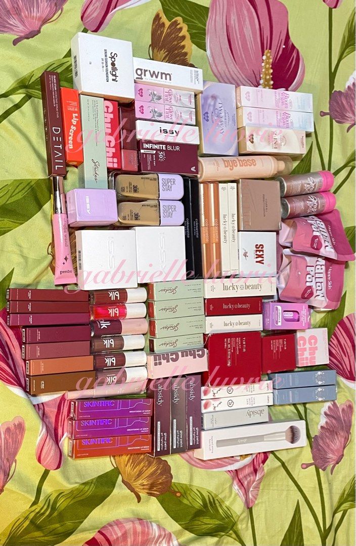 MAKEUP RUSH BUNDLE TAKE ALL! 72pcs + 8pcs FREE (Category: Makeup) located in Manila. Submitted by riehanyyy (Listing ID 1446478794, Image 1). Description: ⋆𐙚₊˚⊹♡ RUSH TAKE ALL BUNDLE 72pcs ♡⊹˚₊𐙚⋆ . ݁˖໋❀ all brandnew, authentic, and onhand ready to ship. check the caption of each photo for the prices! . ݁˖ ִ໋❀ ꩜ .ᐟ please refrain from commenting “mine” if you follow your own payment cut-off. payments must be made according to our stated cut-off 
