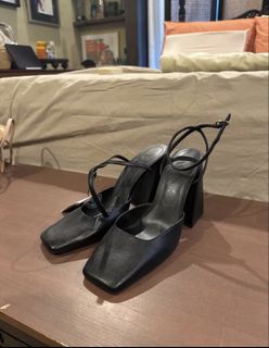 (Category: ) located in . Submitted by closetsalewp (Listing ID 1446433640, Image 1). Description: .