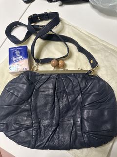（分類：）位於 。 由 declutterclothes1 提交（商品編號 1446471438，圖片 1）。簡介： 。