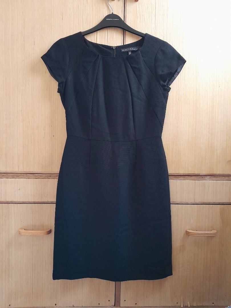 Mastina black dress small (Category: Dresses) located in Quezon City. Submitted by tchalamett (Listing ID 1446365986, Image 1). Description: mastina black dress small authentic 7/10 condition.