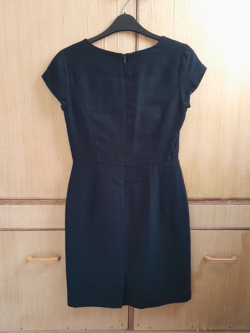 Mastina black dress small (Category: Dresses) located in Quezon City. Submitted by tchalamett (Listing ID 1446365986, Image 3). Description: mastina black dress small authentic 7/10 condition.