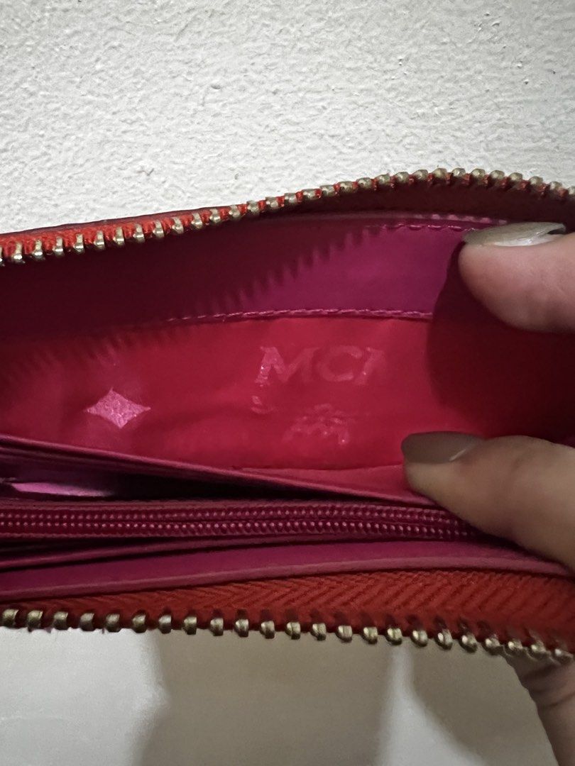 McM wallet (Category: Luxury Bags & Wallets) located in Valenzuela. Submitted by dianzskiyo (Listing ID 1446466573, Image 3). Description: 📍SELF - AUTHENTICATION📍 LOCATION : VALENZUELA 🎀A V A I L A B L E! 🎀 SOLD ITEMS ARE MARKED OR DELETED Preloved McM snakeskin wallet 📍 what you see is what you get 📍 Managed ur expectation - this is preloved 📍 Slightly negotiable 📍 All details were already posted (pls check photos para iwas sa redundant 