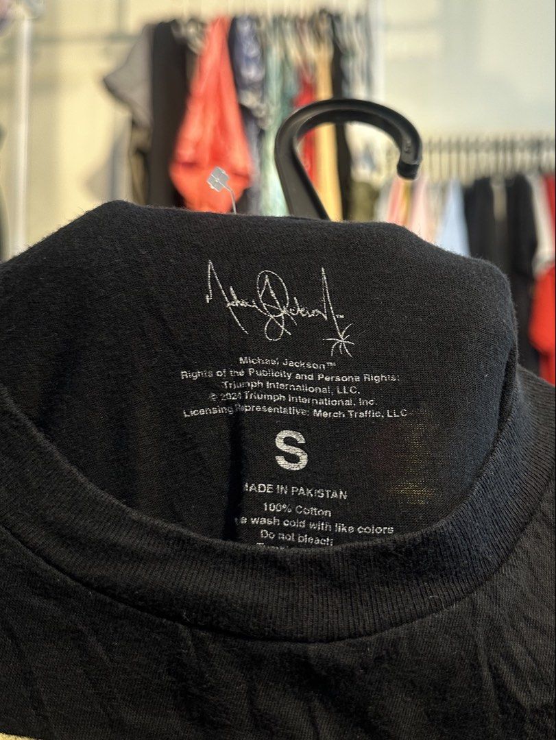 Michael Jackson Thriller T-Shirt Size S (Category: Tshirts & Polo Shirts ) located in Los Banos. Submitted by ayeeeel (Listing ID 1446486508, Image 3). Description: SIZE : LARGE DIMES : W19 X L27 COLOR RATE : 100000000🔥/ 10 CONDITION : LIKE NEW CONDITION NO ISSUE Price + SF Courier : J&7 ‼️PWEDE TUMAWAD WAGLANG SAGAD‼️ LOCATION : LOSBAÑOS LAGUNA.