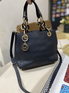 (Category: ) located in . Submitted by saveandstyleph (Listing ID 1446385766, Image 1). Description: .